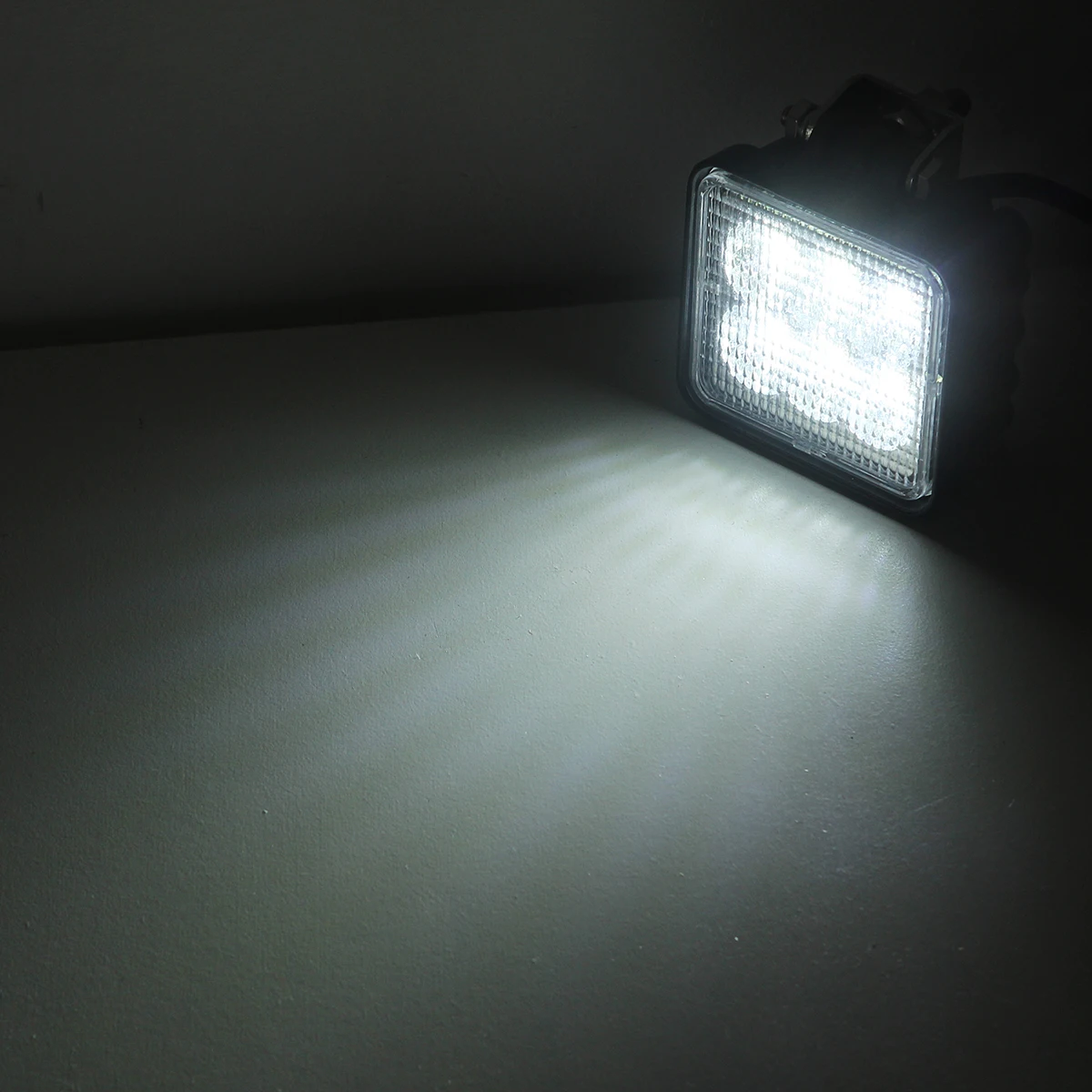 3 Inch Reverse LED Light for Truck 18W Flood Beam ECE R23 Approved