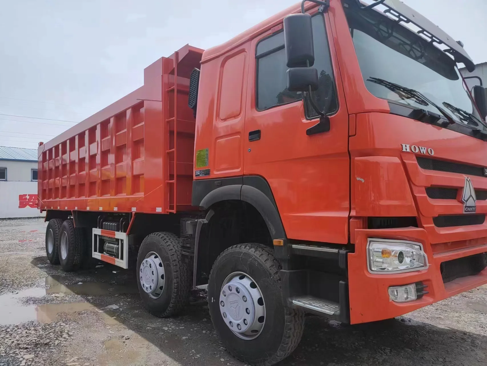 たぬき③ ZZ3317V3867B1 8X4 Ho Wo Tractor Trucks - 400HP Dump Truck