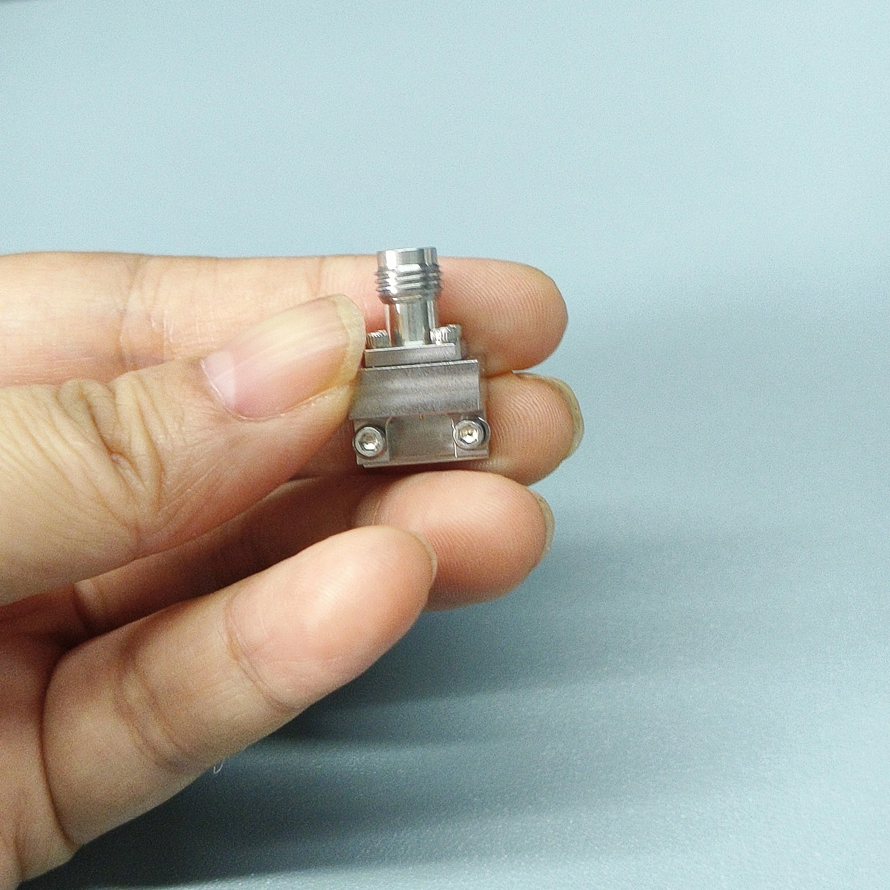 Low VSWR different frequency RF End Launch Connectors from 27 to 110 GHz