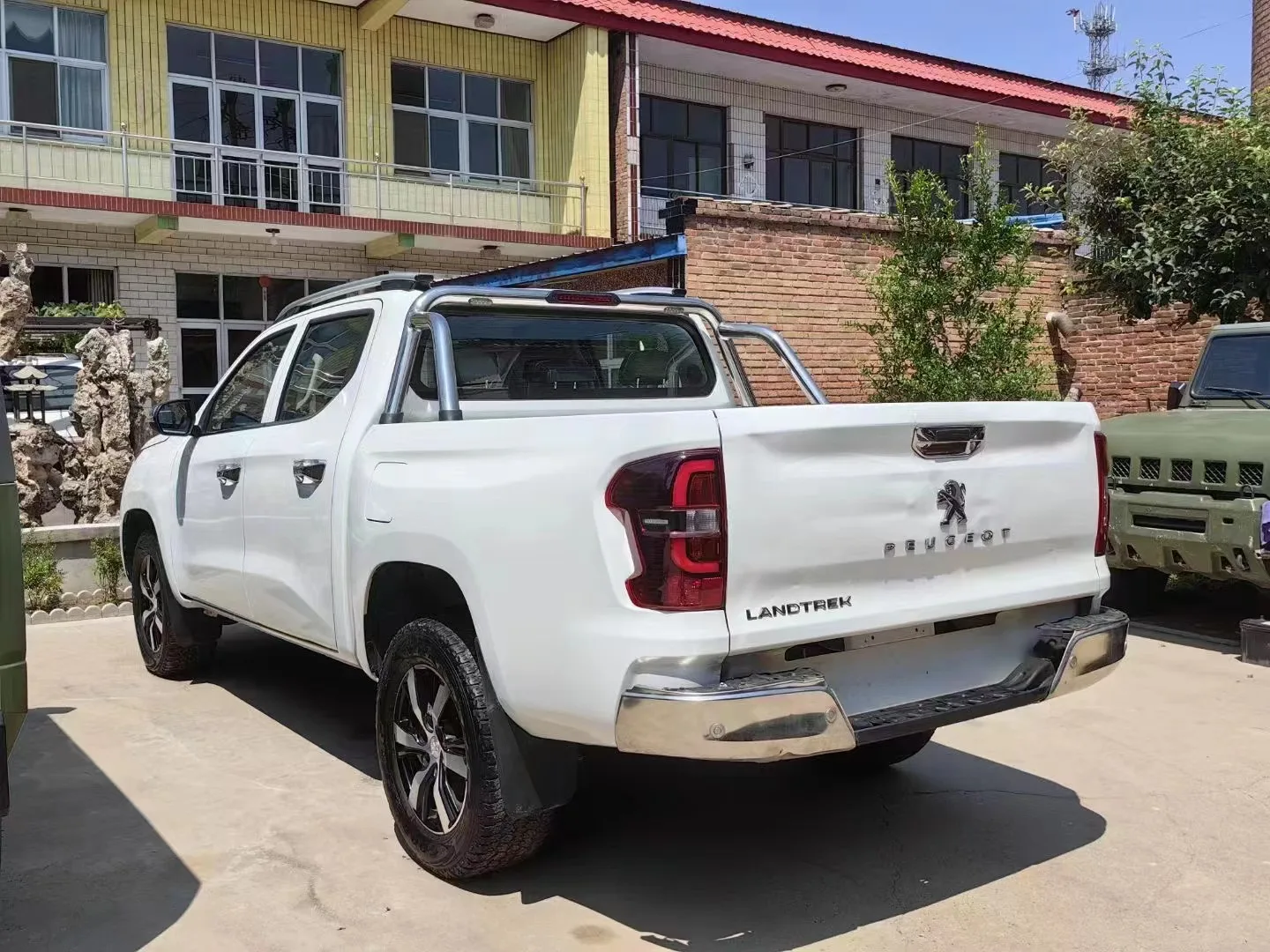 中国ブランドDongfeng Peugeotディーゼルピックアップトラック