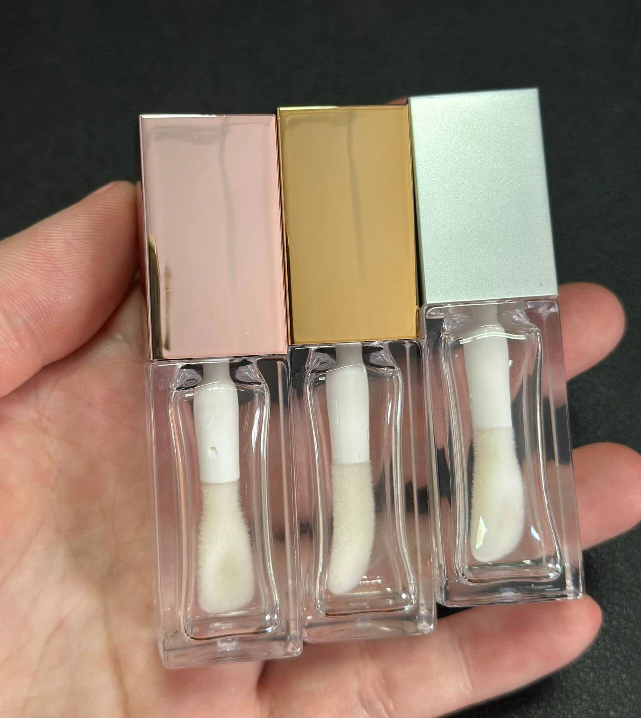 Customized Transparent 10ml Lipgloss Tube Lip Oil Container Large Wand Applicator Lip Gloss Tubes with Big Brush