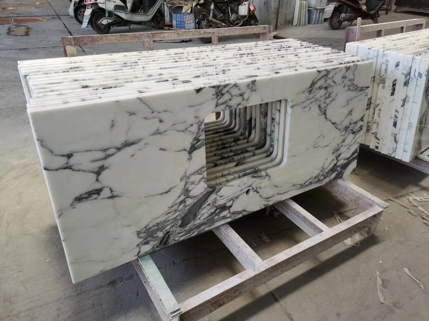 Super Quality Crystal White Quartz Countertop, Kitchen Top Artificial Stone