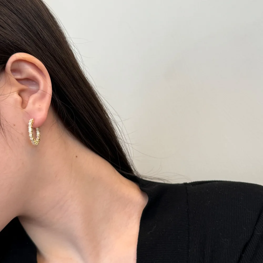 KAKODIY simple design 14K gold cubic zirconia shiny 925 Sterling Silver hoop earrings detail 9