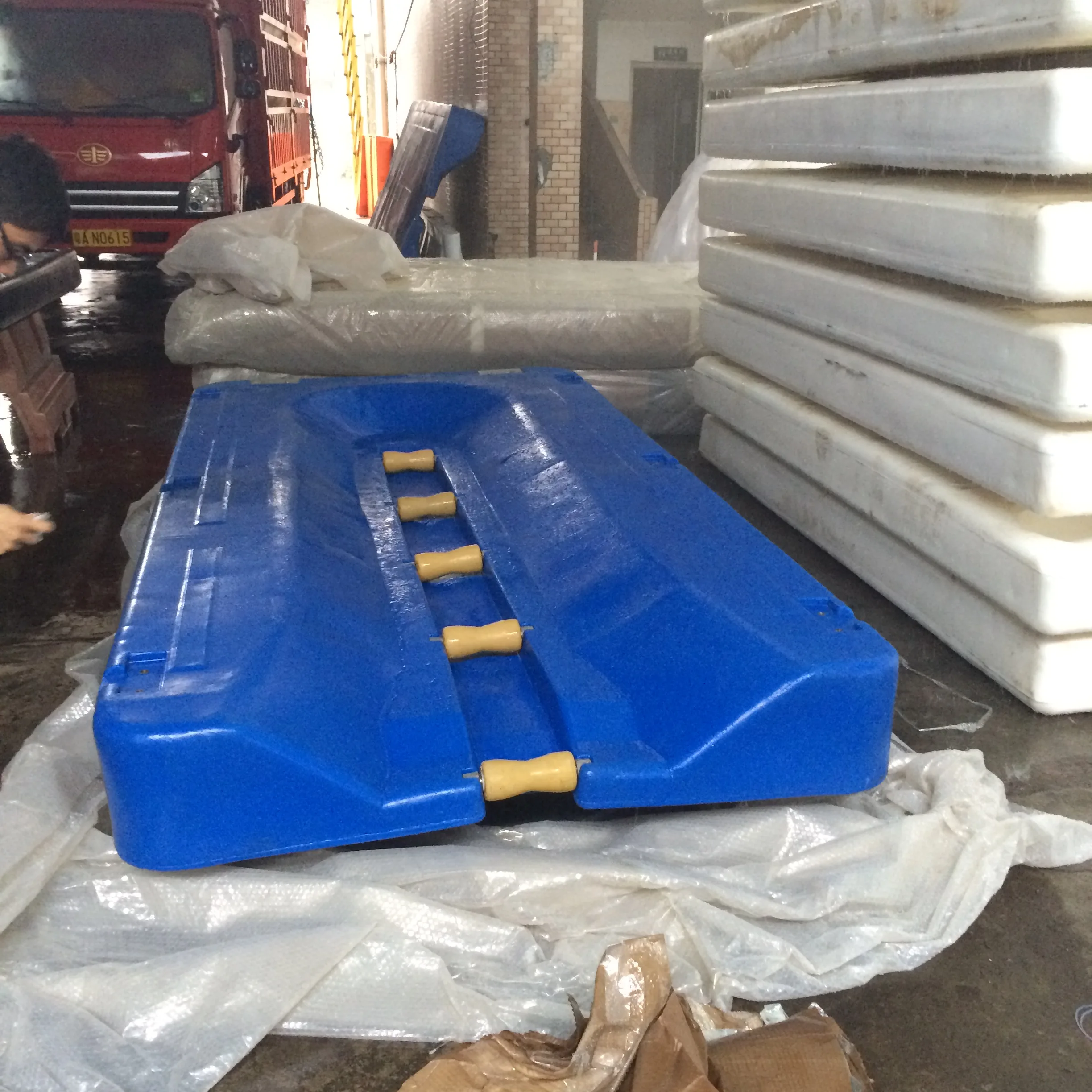 
Паром Гуанчжоу, Высококачественная плавающая гидроцикл или модульная платформа, белая лодка, корабли jet sky 