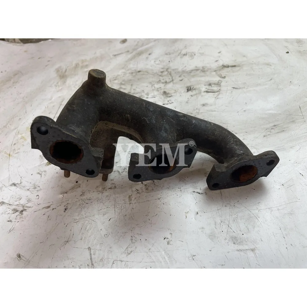 Wholesale High Quality D1703 Exhaust Manifold Kit for Kubota