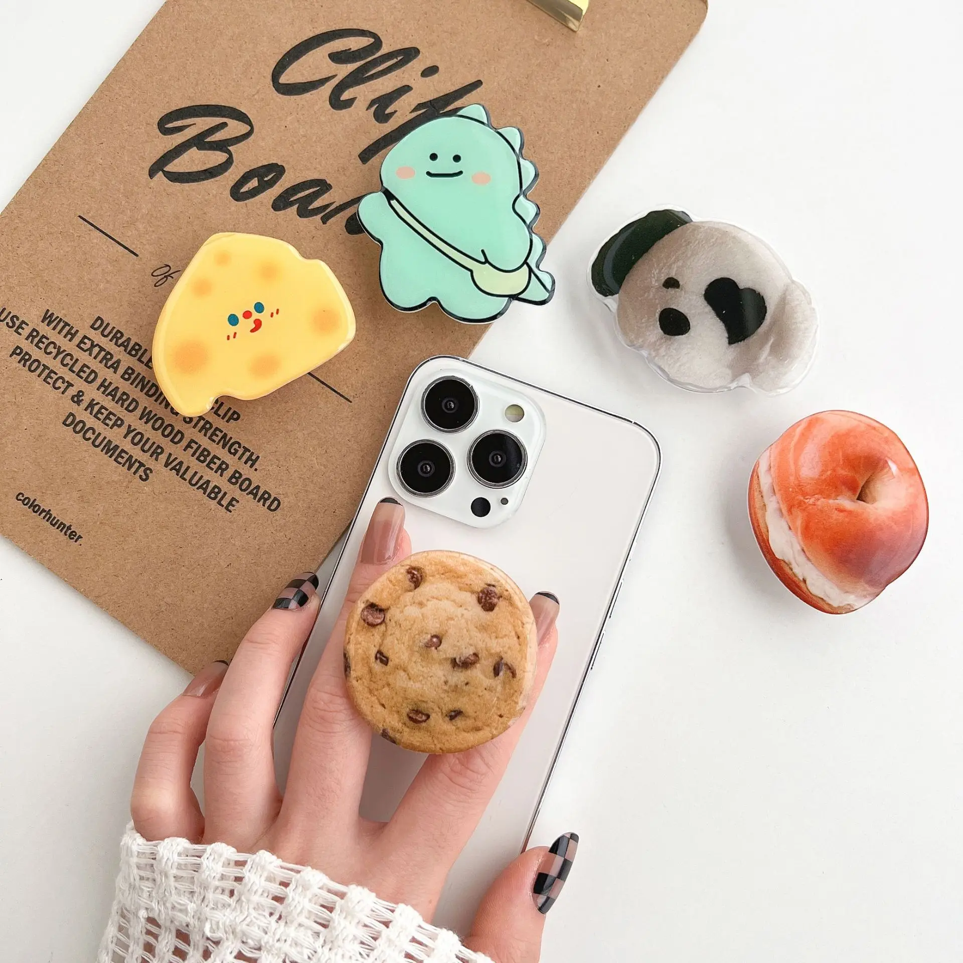 Wholesale High Quality Acrylic Mobile Phone Holder Cute Animals Design Phone Socket Phone Grip with Custom Logo manufacture