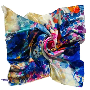 Wholesale 100% Silk Women's Scarves Square Design with Custom Printing Headscarves Gifts for Gift Giving