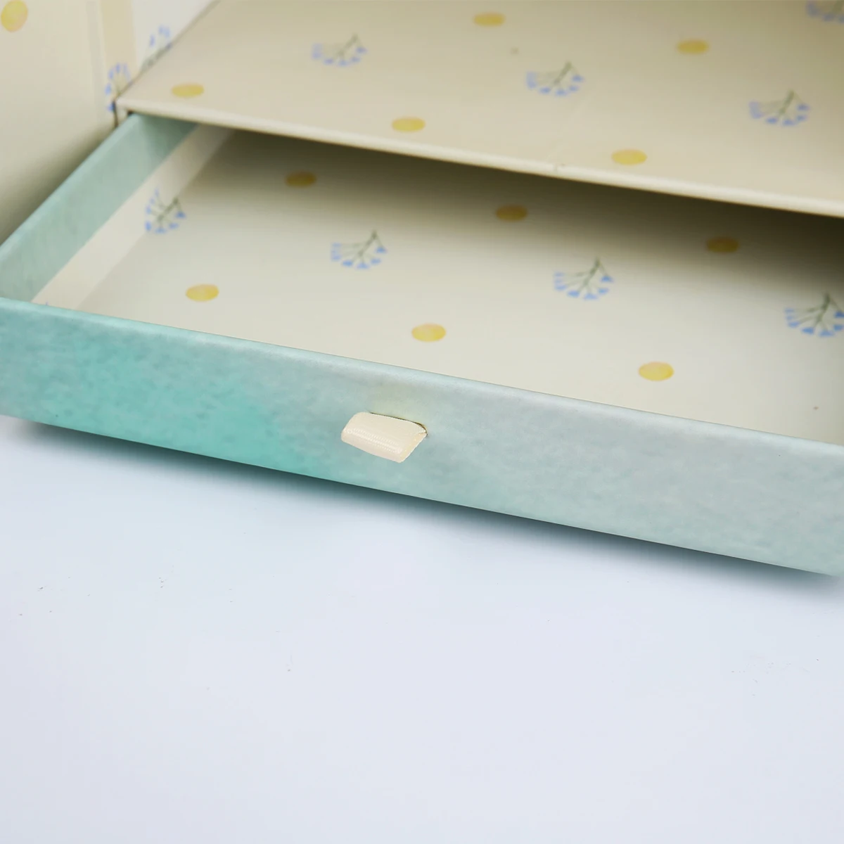 Custom Double-Door Flip Box with Embossed Paperboard Rigid Gift Packaging Sponge Lining Drawer Inner Box