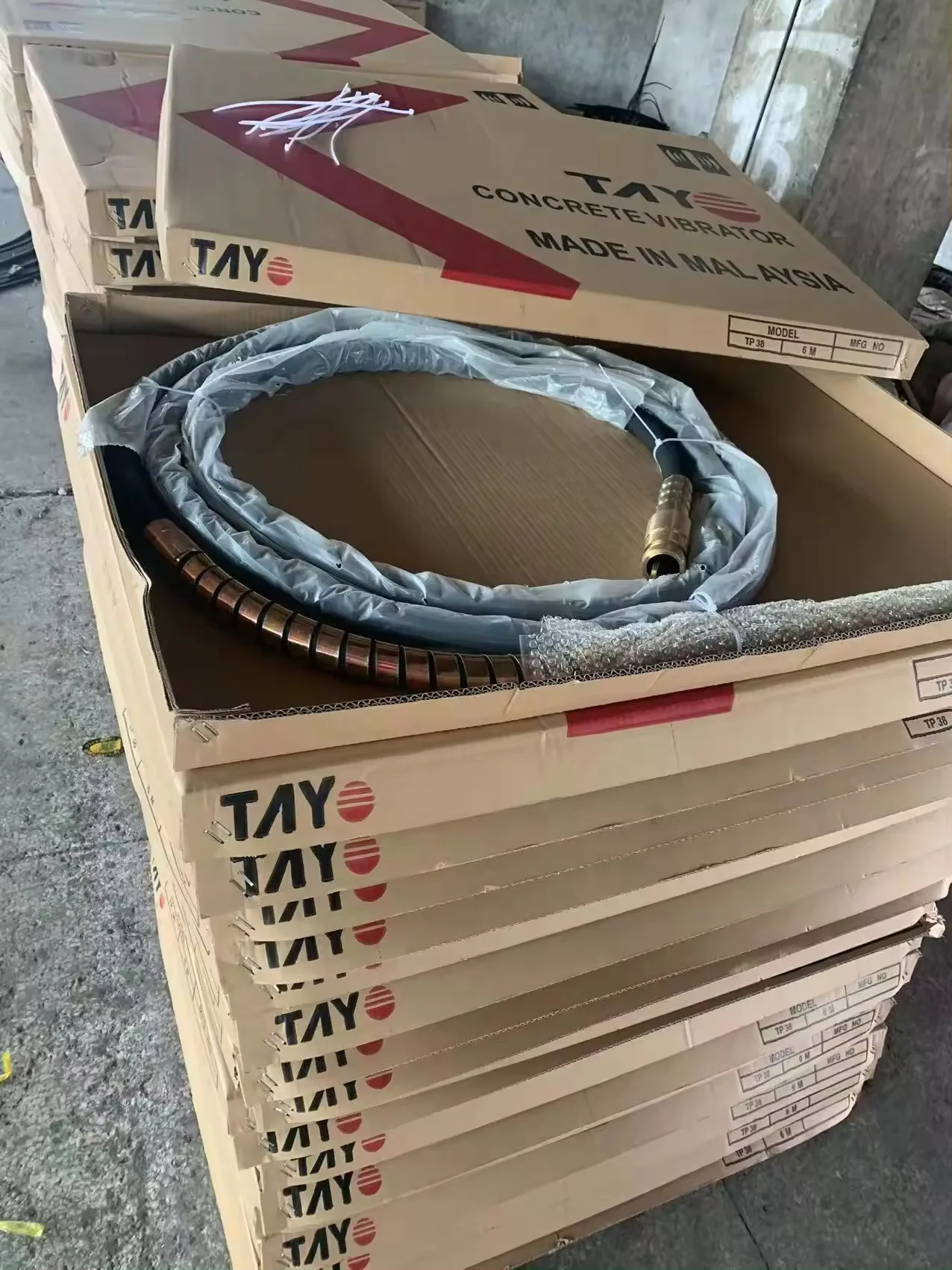 Factory Sales 38mm Electric & Engine Concrete Vibrator Poker Flexible for Construction 380V with Core Motor and Vibrator Hose