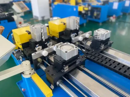 Automatic Burr-free Chippless Coiled Tube Pipe Straightening and detail photo BOBO Machine automatic burr-free chippless coiled tube pipe straightening and shown in a detail photo for this news article