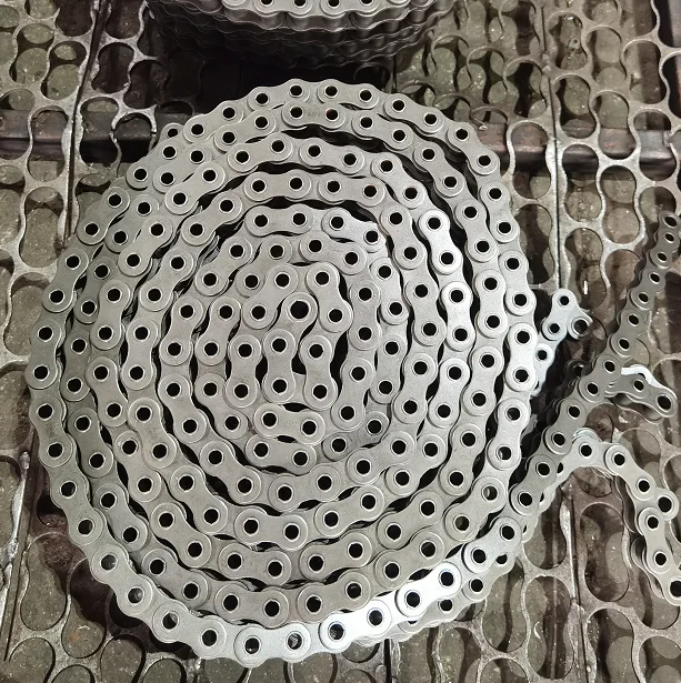 Конвейерная роликовая цепь с полым штифтом 19 05 мм производство Китай 60