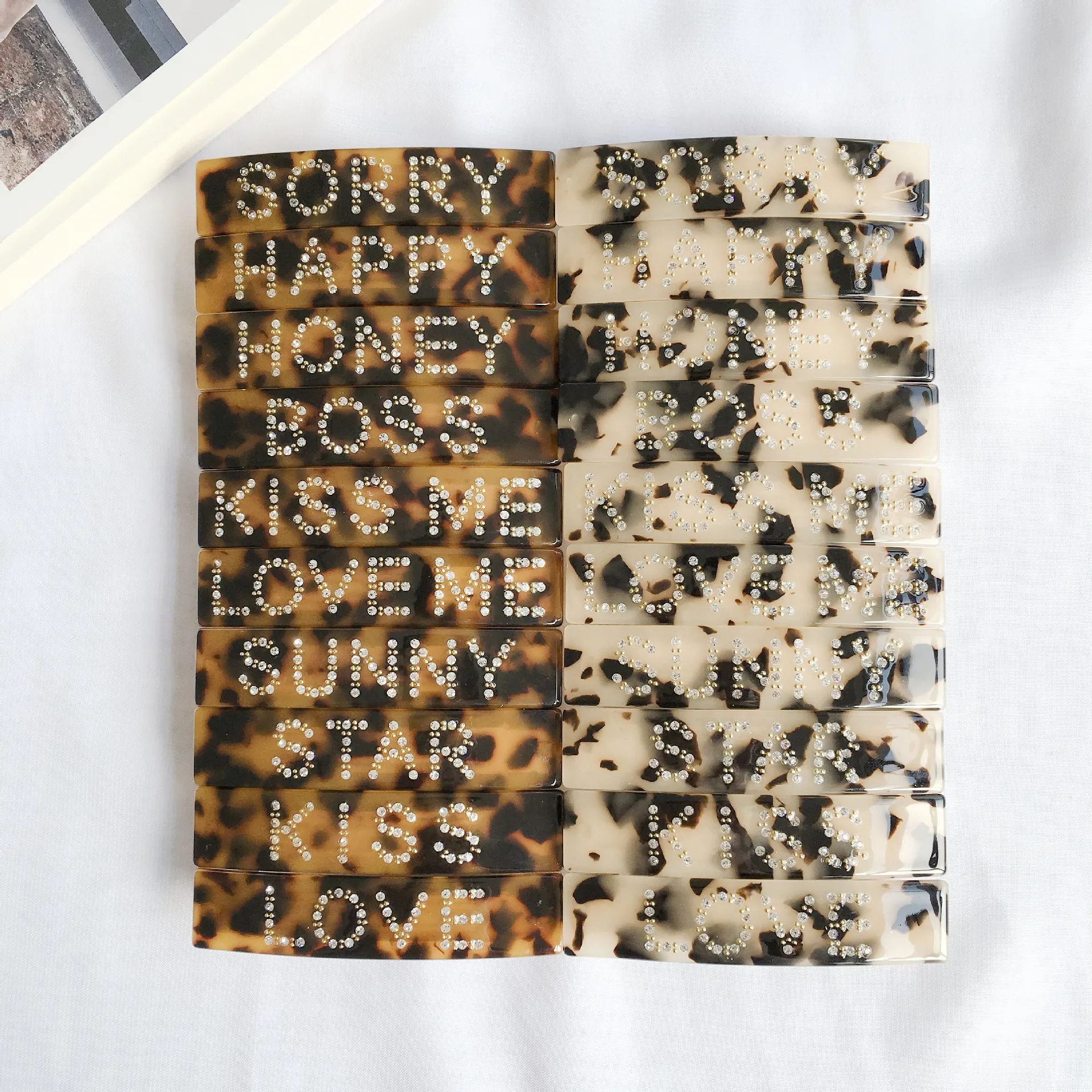 Ацетатная заколка с леопардовым