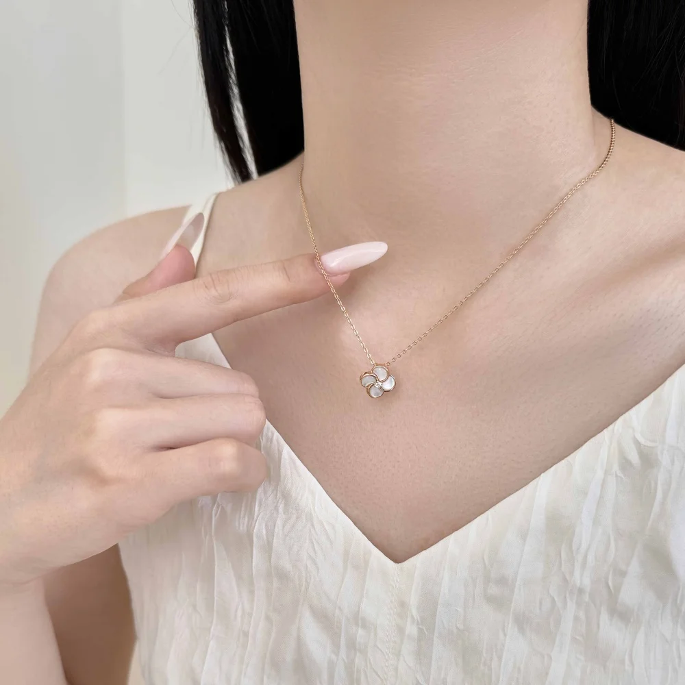 KAKODIY rhodium champagne gold-plated clover necklace four-leaf clover necklace flower lucky pendant exquisite jewelry gift detail 4