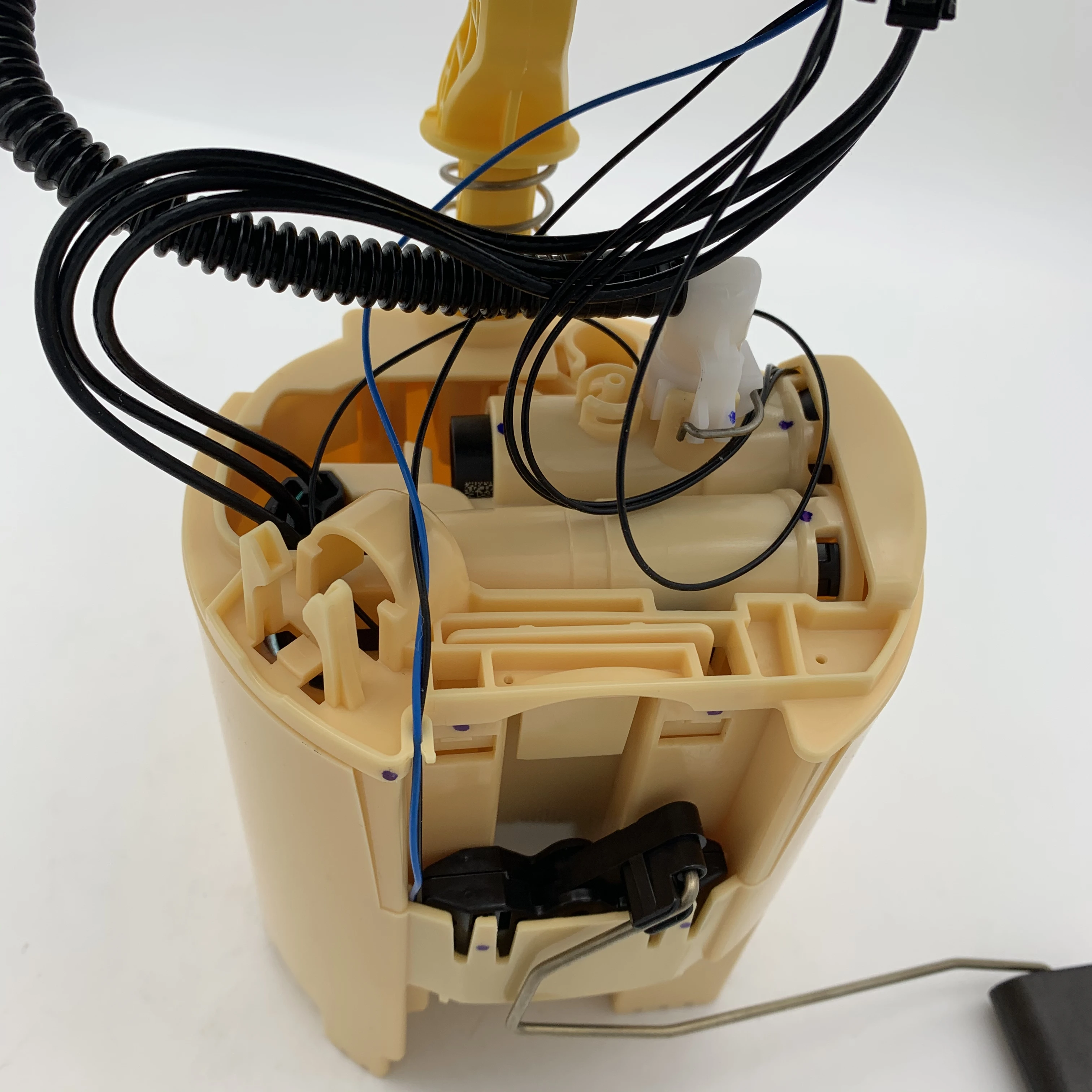 A 447 470 65 00 A4474706500 Electric Fuel pump for benz Metris 