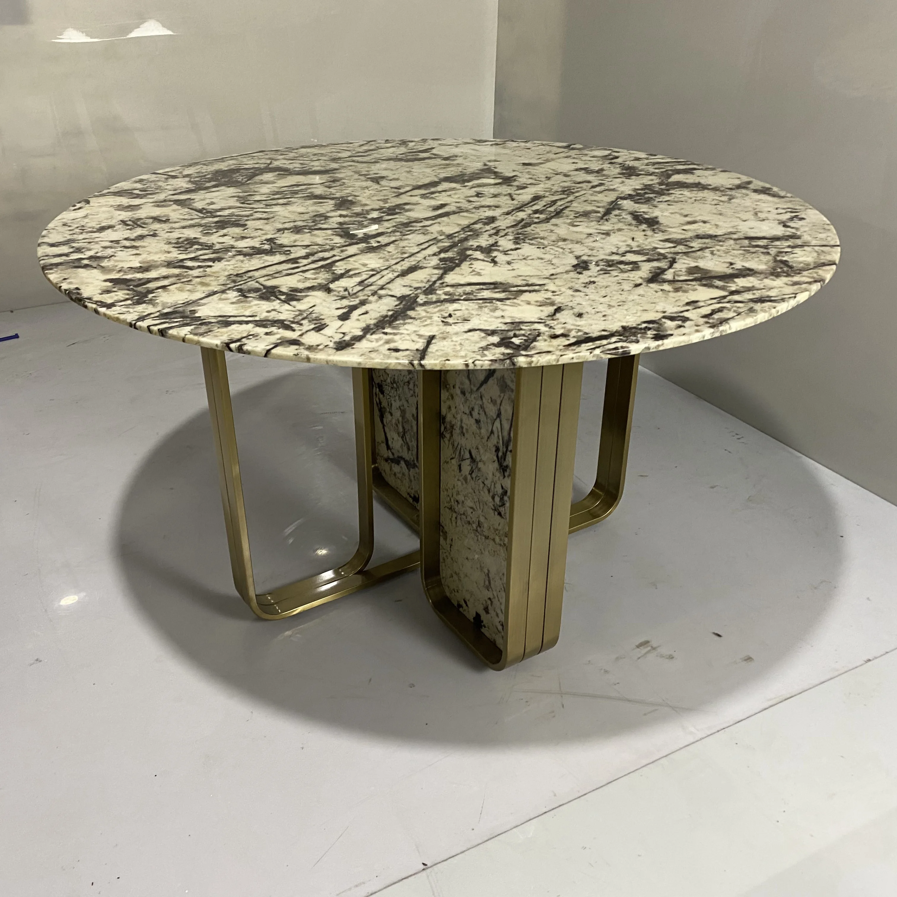 Modern Luxury Kitchen Table Set 60 Inch Round Brushed Brass White Stone