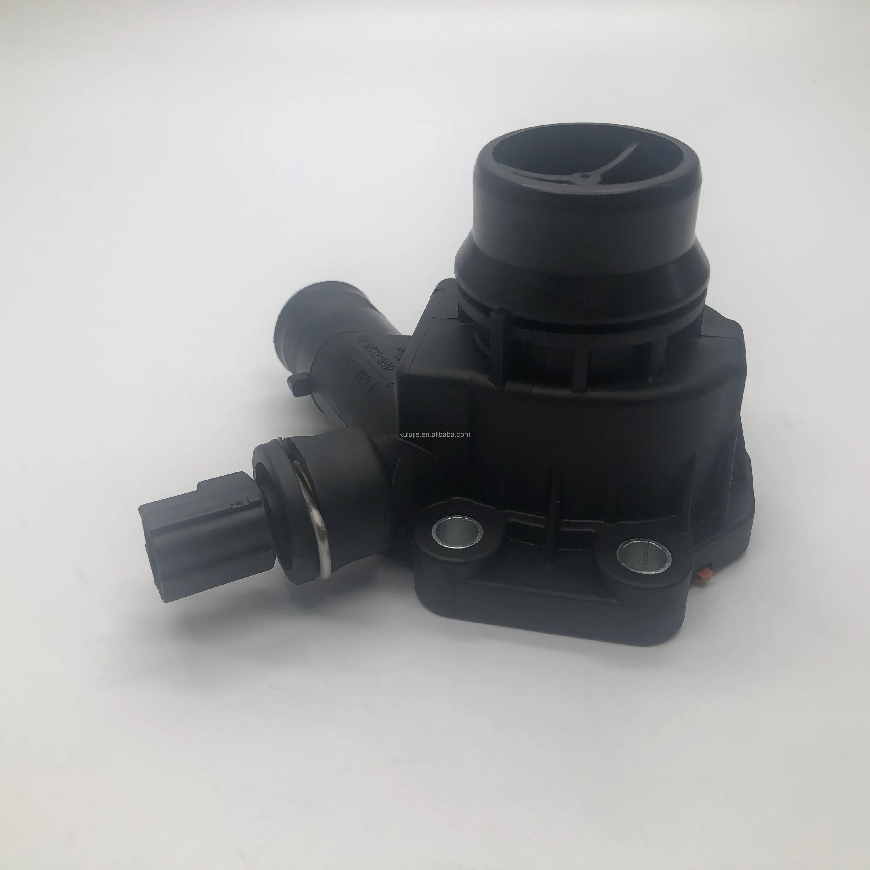 Engine Coolant Thermostat Housing – LR006071 – Fits Land Rover Freelander & LR2 3.2L – APO 1-Year Warranty