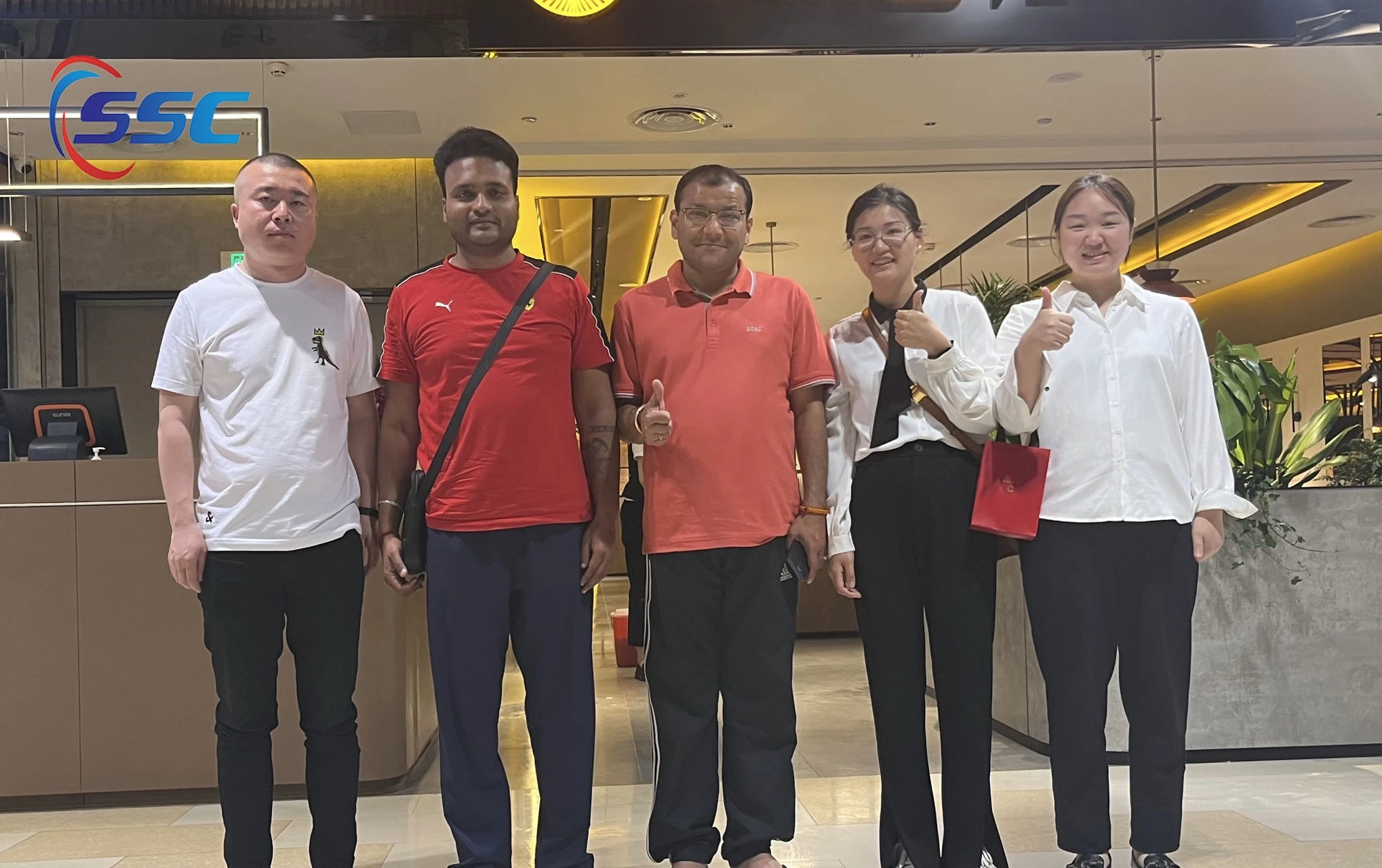 Trailer Truck Suspension Parts Heavy Duty Truck Parabolic Leaf Spring