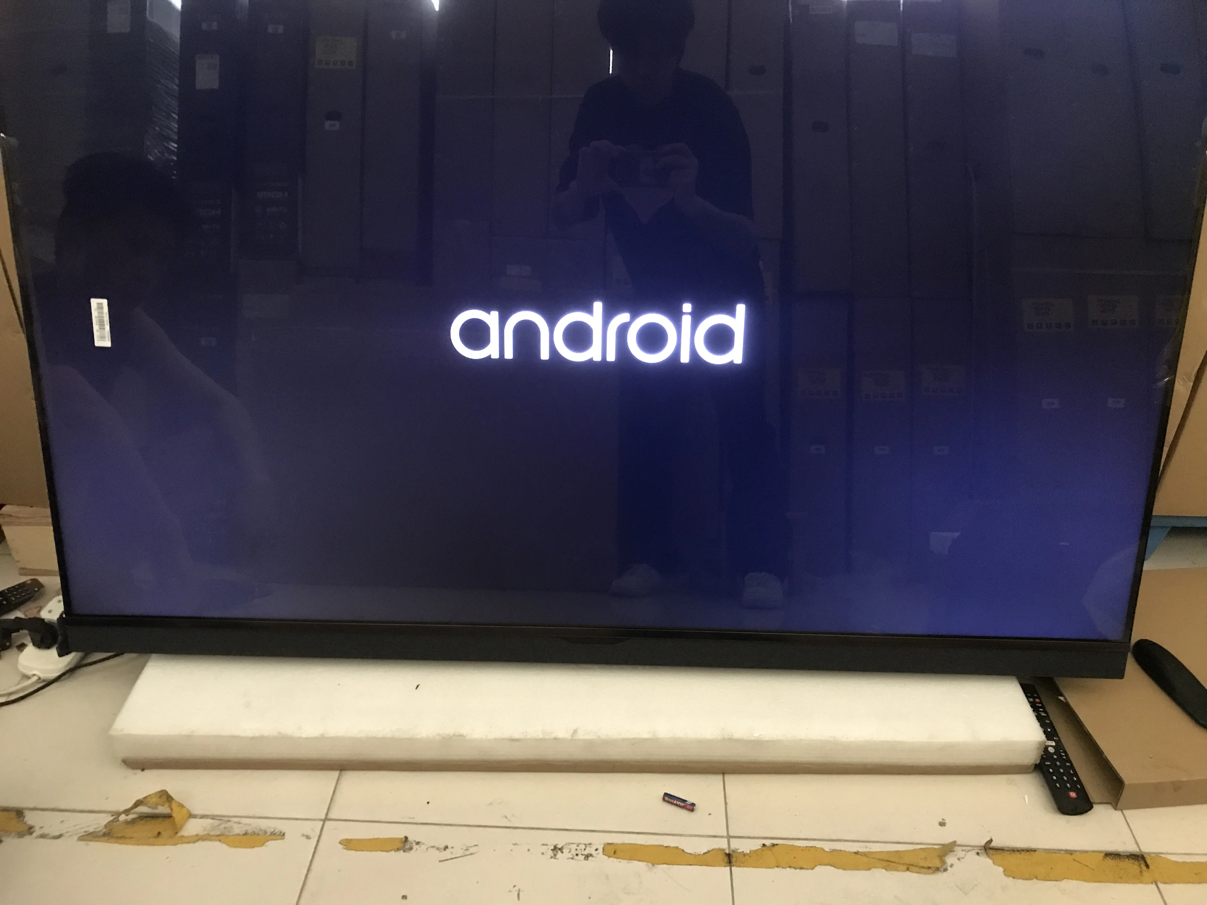 Skyworth 43 5565インチAndroidスマートテレビ4KUHDサポート