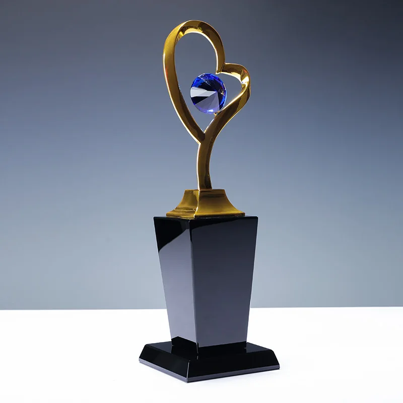 Factory direct custom k9 crystal Blue diamond metal love trophy supplier