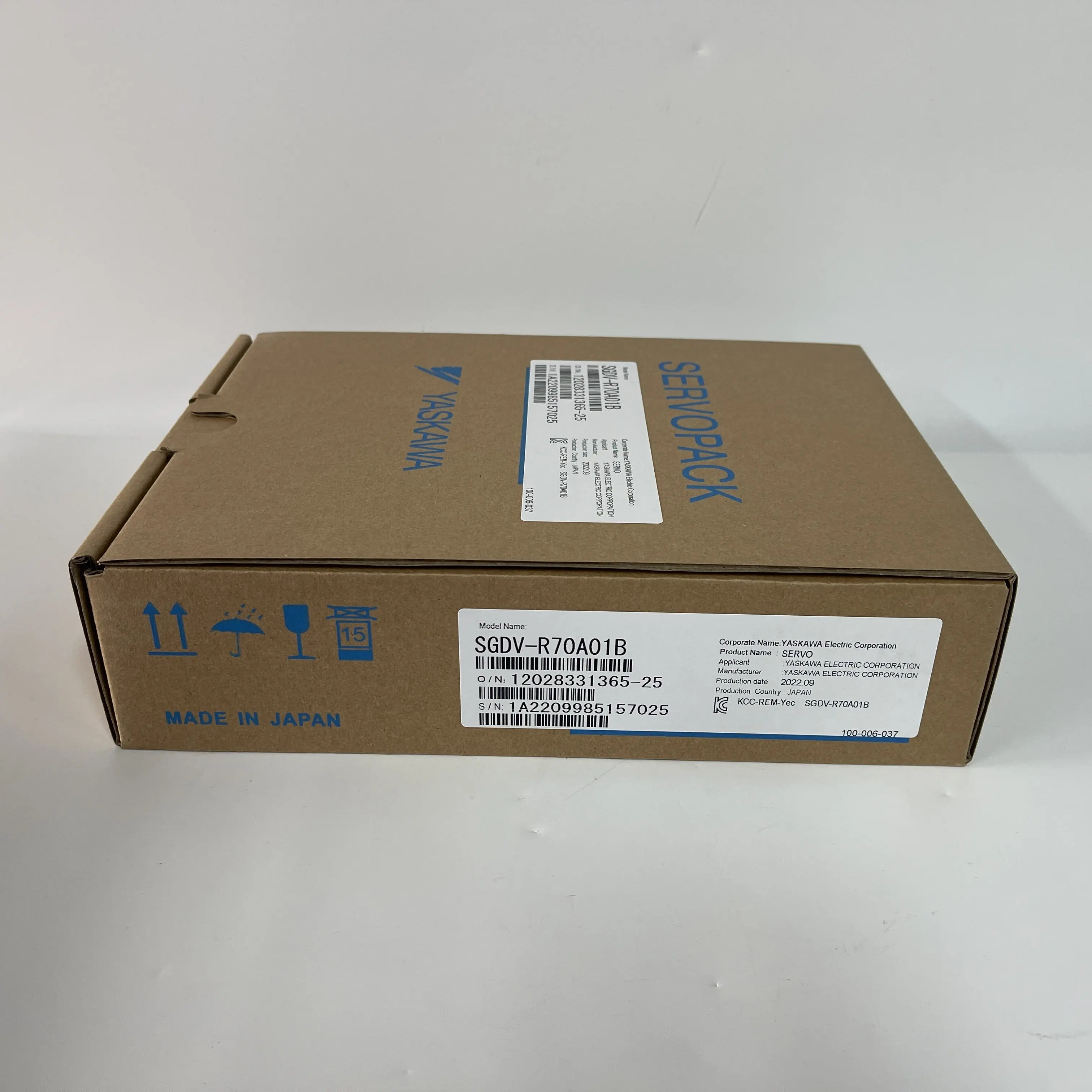YASKAWA SERVOPACK AC Servo Amplifier SGDV-R70A01B YASKAWA SERVOPACK AC Servo Amplifier SGDV-R70A01B