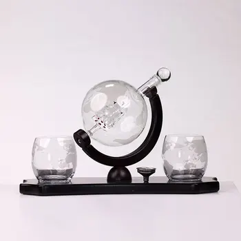 Elegant Classic Design  Restaurants Globe Decanter Crystal Glass Pot With Two Glass Cup and Wooden Base for Weddings Gifts