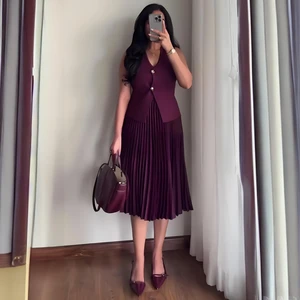 2025 Commute Lady Sets Burgundy V-neck Sleeveless Single-breasted Tops Pleated A-line Skirts Women Elegant Knit Vest Skirt Set