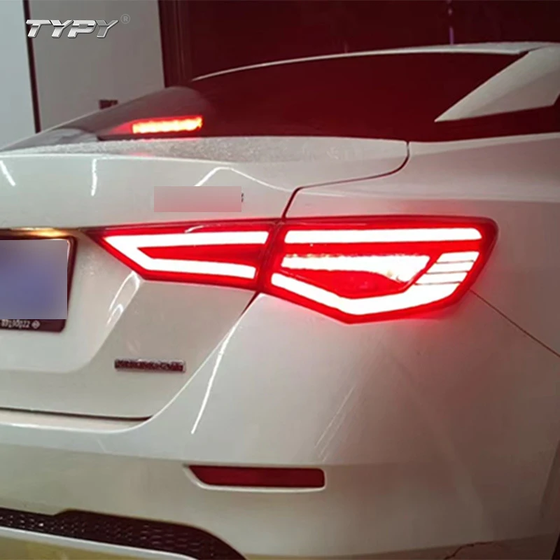 Taillight With Dynamic Turning Signal Lights Rear Lamp for Nissan 14th Generation Sylphy Sentra Pulsar 2020 2021