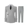 Traje y pantalón gris plateado.