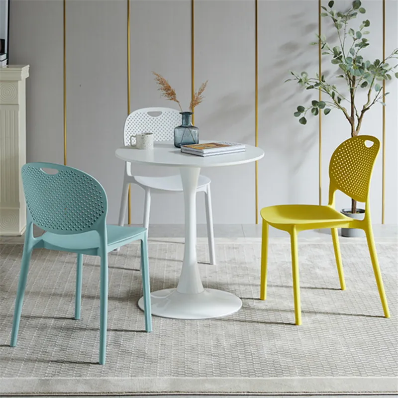 Free Sample Factory Wholesale Garden PP Plastic Popular Stackable Dining Chair for Restaurant