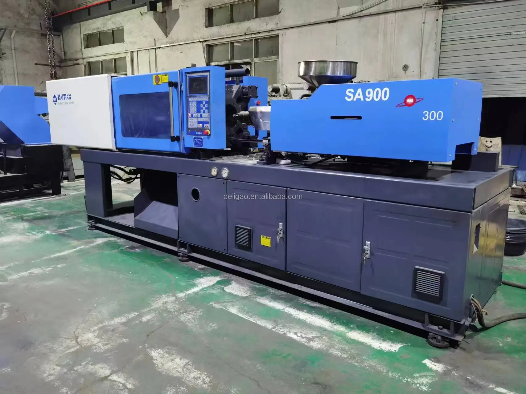 Used Haitian Injection Molding Machine 90 Ton Injection Molding