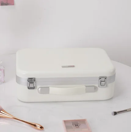 Luxury Portable Makeup Case with LED Mirror PVC and EVA Cosmetic Vanity Box Travel Vanity with Custom Logo and Zipper Closure