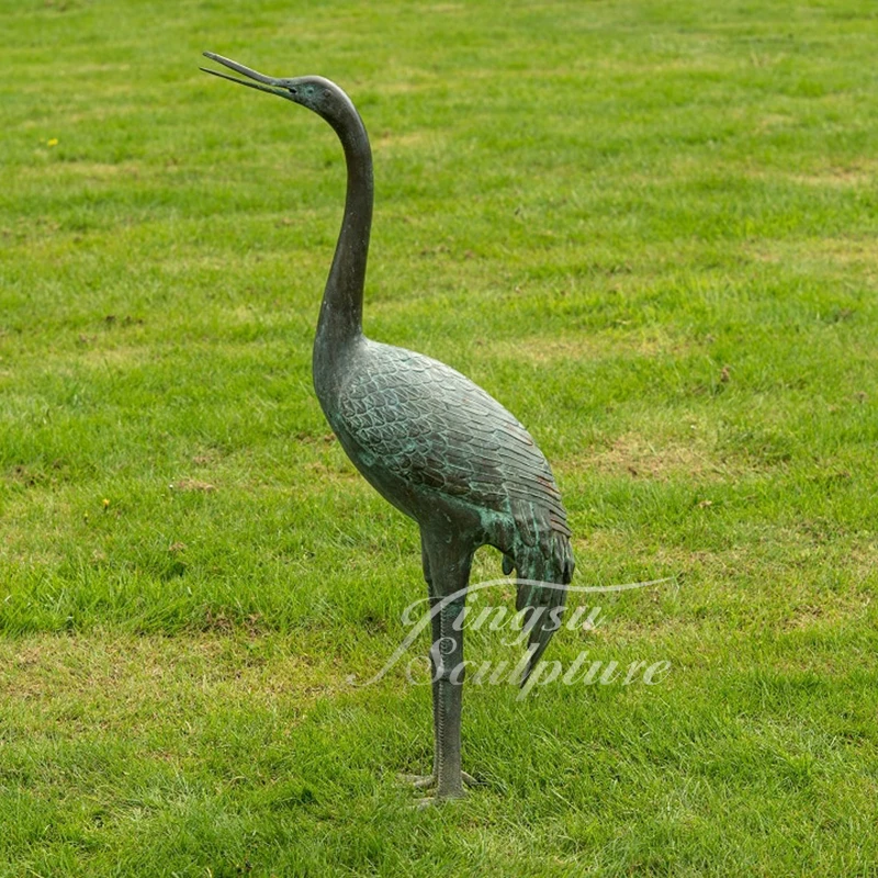 Outdoor Garden Decoration Custom Size Animal Swimming Pool Bronze Metal Sculpture Crane Heron