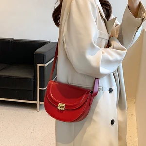 Minissimi Hot Sale Mini Glossy Pu Leather Crossbody Tas Daily Casual Simple Ladies Bags Solid Elegant Crossbody Bag