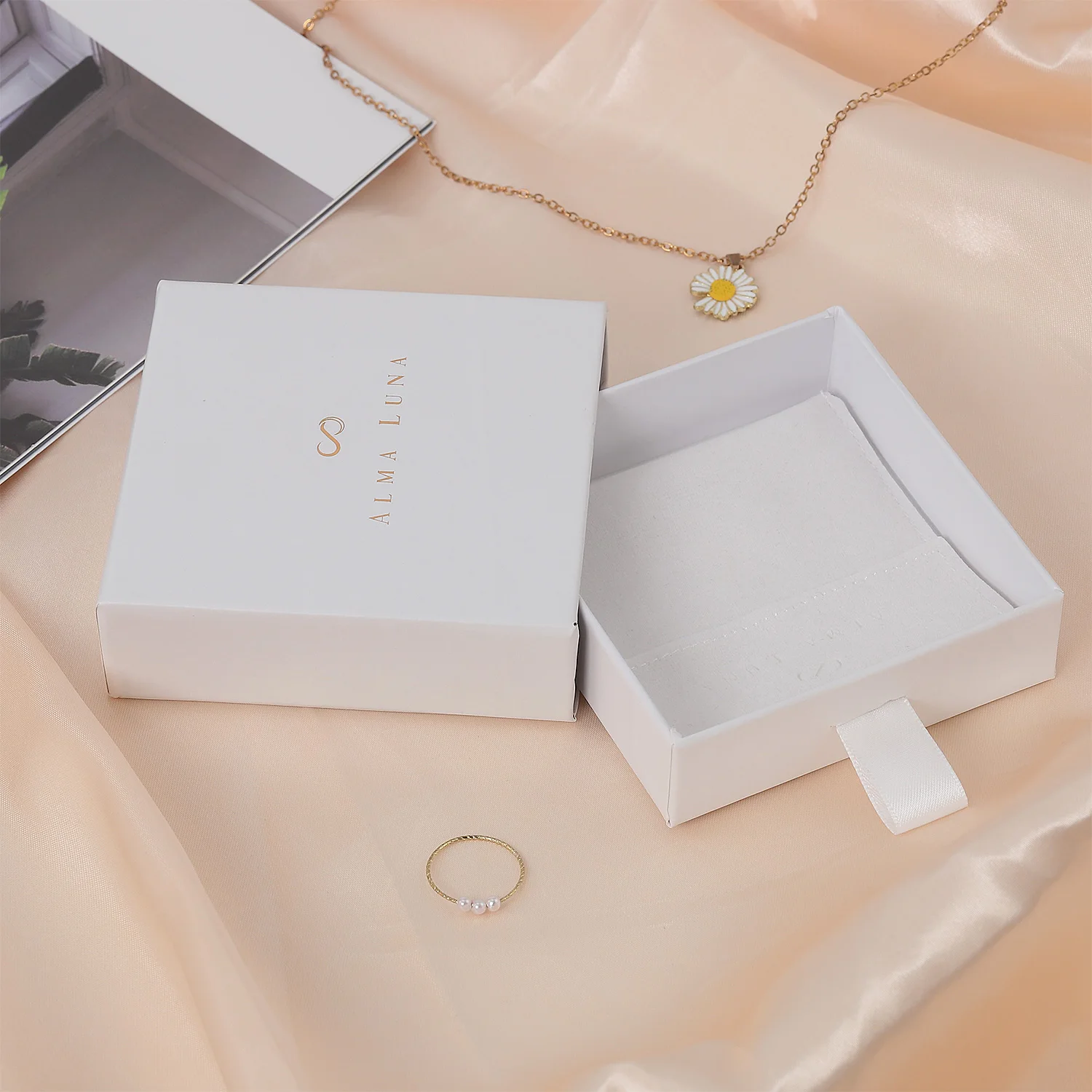 Free Samples Rectangle Paper Necklace Bracelet Gift Christmas White Jewelry Sliding Drawer Box