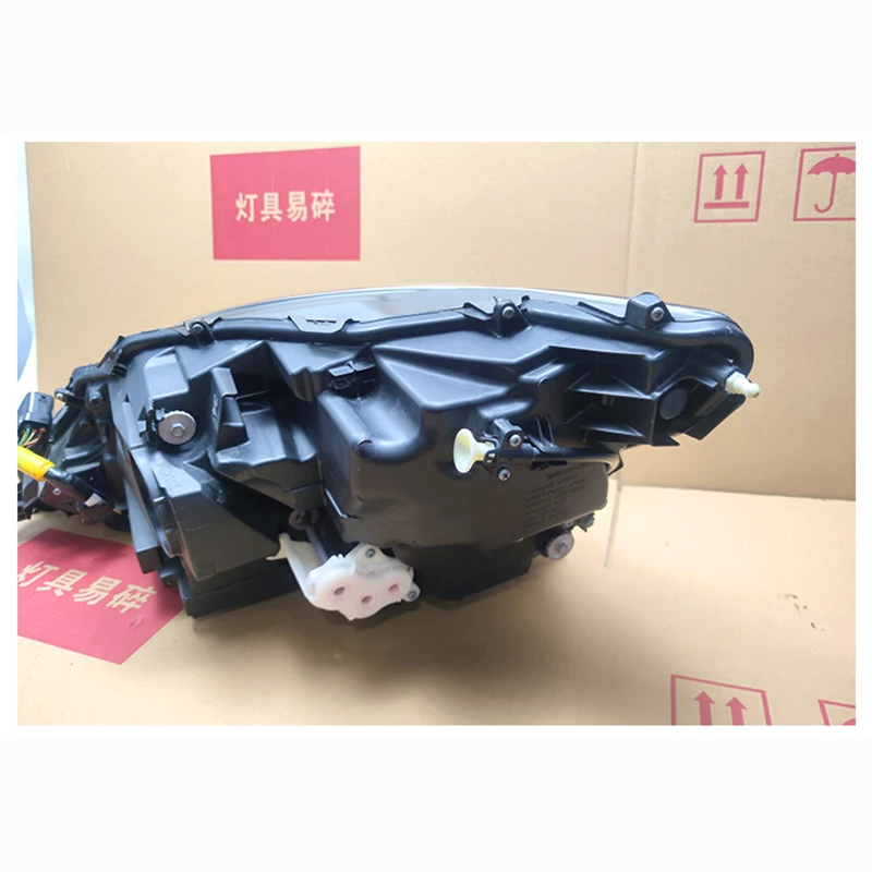 L-E-X-U-S LS600H/LS600HL 13-16 Model LED Headlight Assembly