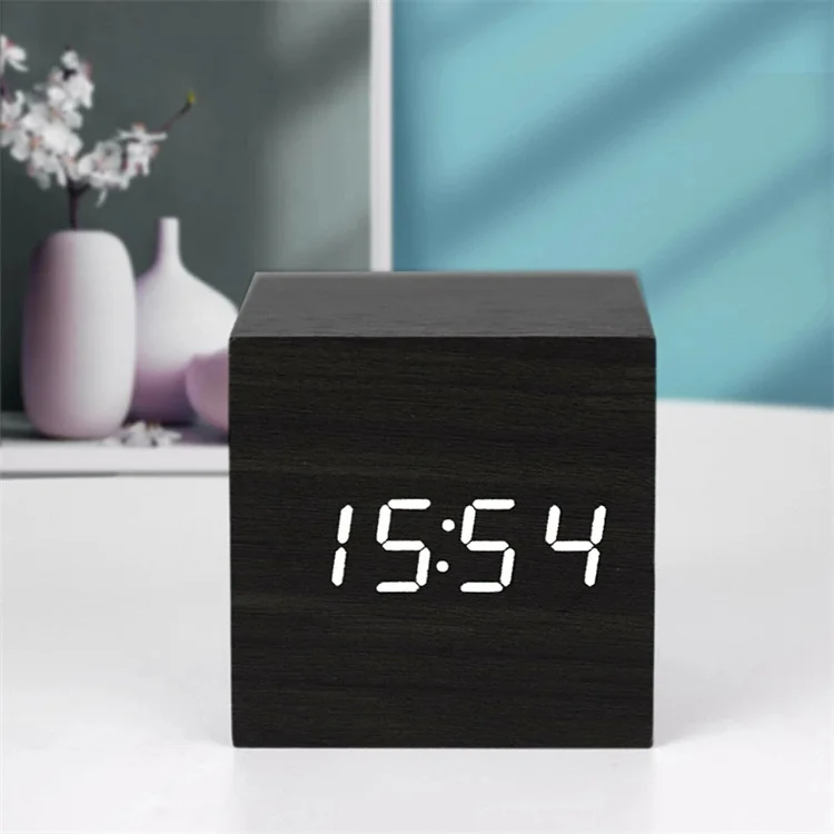 Мини-часы настольные электронные с питанием от