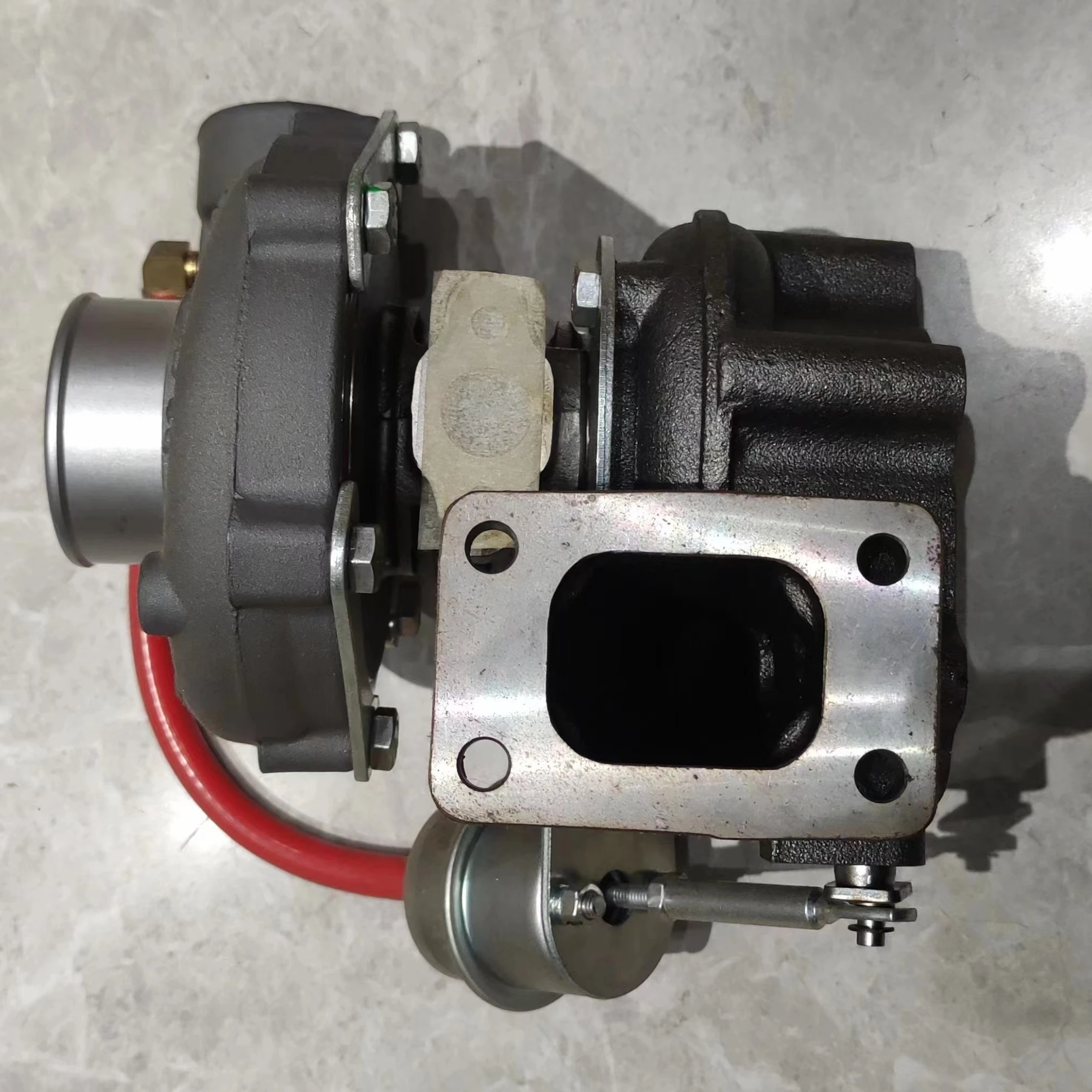 Turbocharger TB28 765056-0001 LX28ZL-2A for YUCHAI 4102