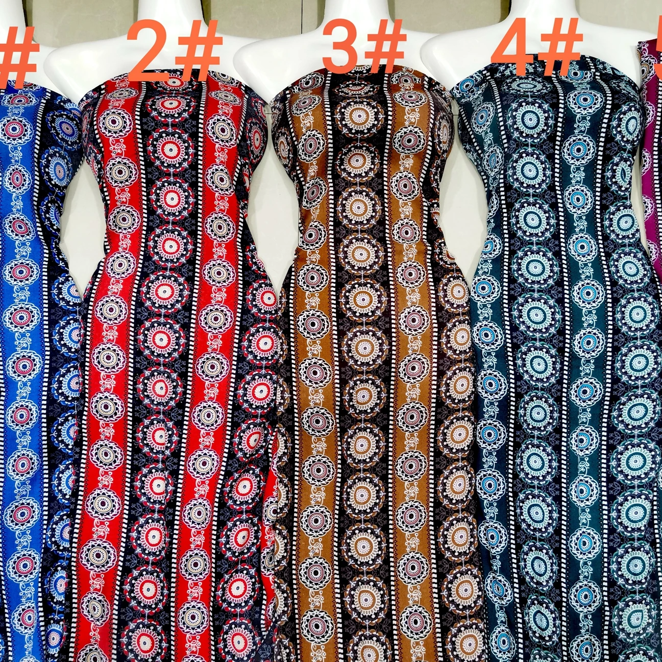 Оптовая продажа Высококачественная 100% искусственная ткань для одежды с принтом весны и лета 2023