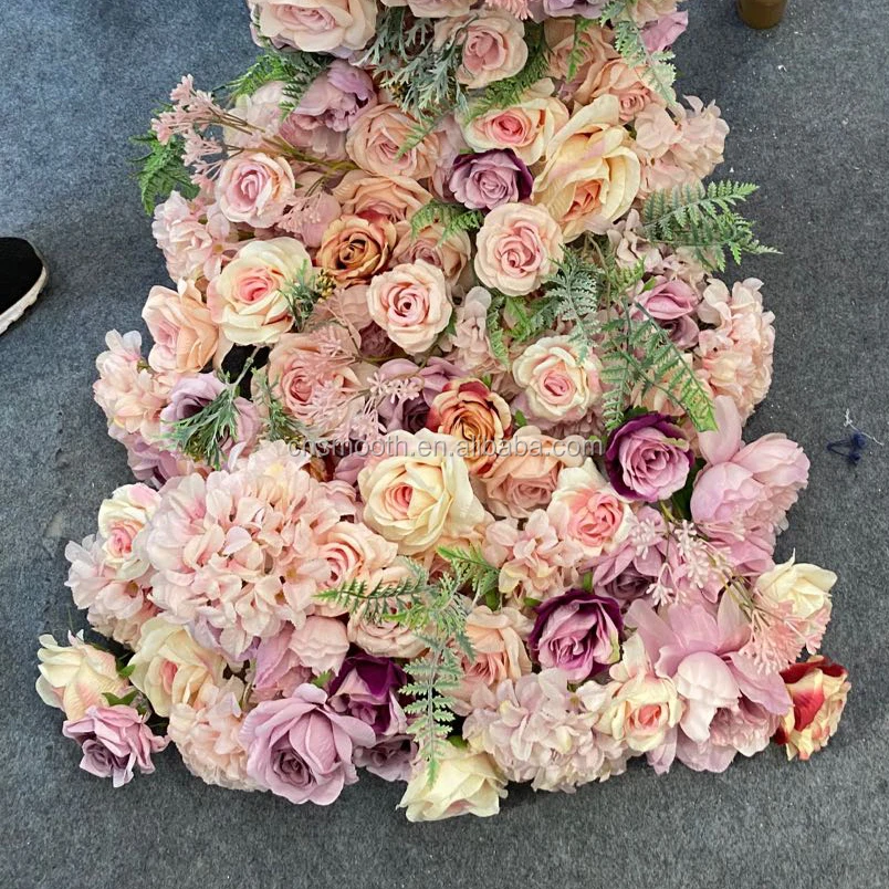 テーブル用の滑らかな装飾フラワーアレンジメントカスケードフラワー