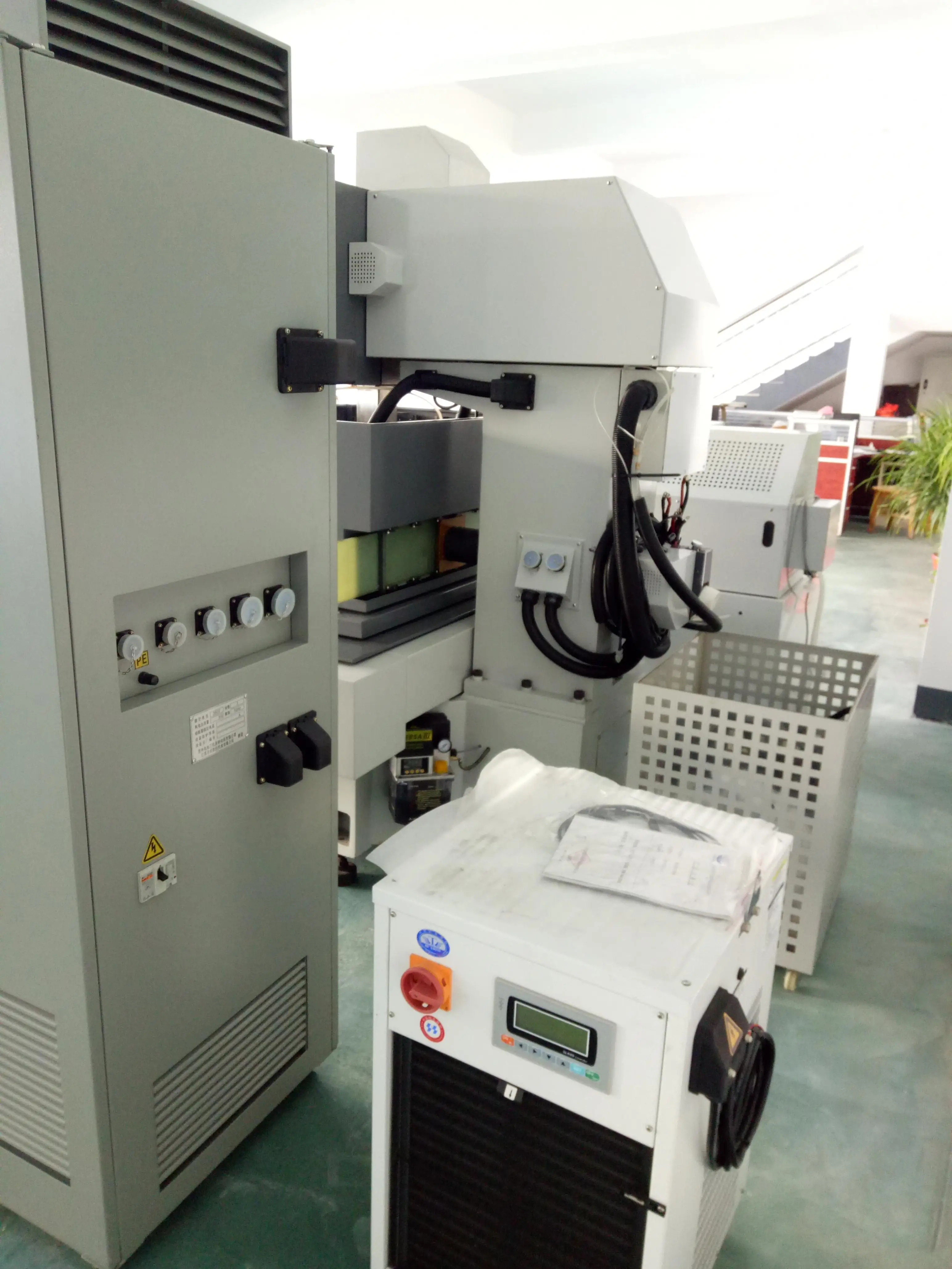 DK7632A Low Speed Wire Cut EDM