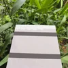 สีเทาอ่อน