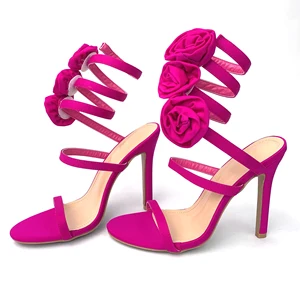 Flower Side Foot Ring Strap Flat Shoes New Fashion Women's Sandals