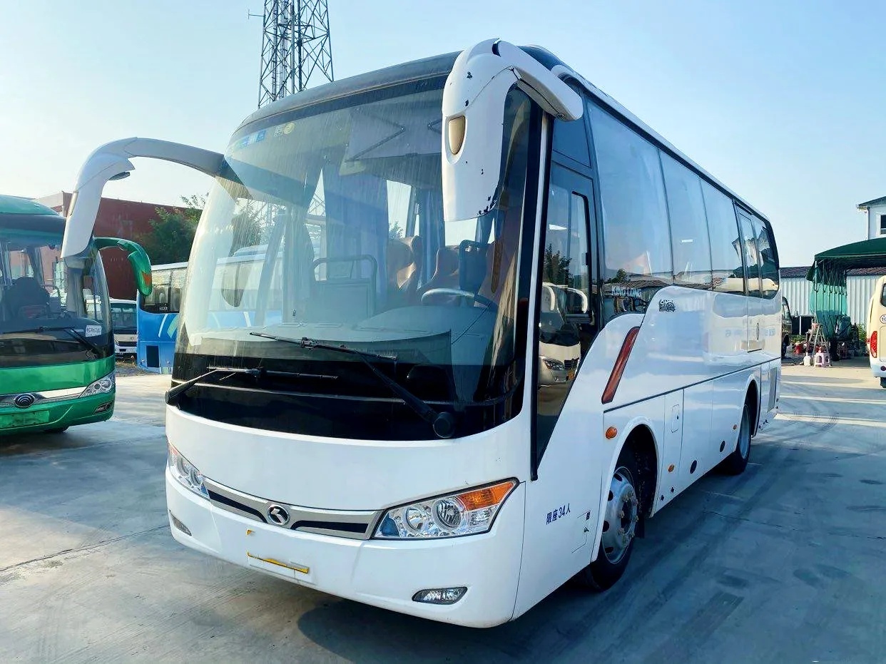 Used 34 Seats Kinglong Coach Bus Yuchai Euro5 Engine Solid Steel Chassis Comfort Layout for Short & Medium Route