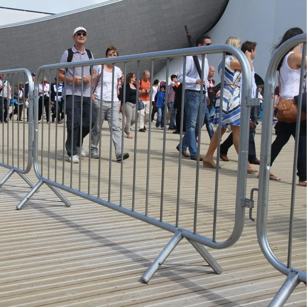 High Quality Galvanized Temporary Road Pedestrian Crowd Control Fence ...