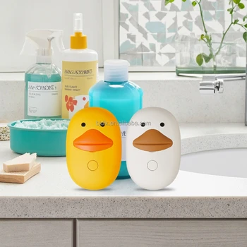 Cute Electric Spray Brush for Eco Friendly Bathroom Use Sustainable Feature for Dogs Cats Birds