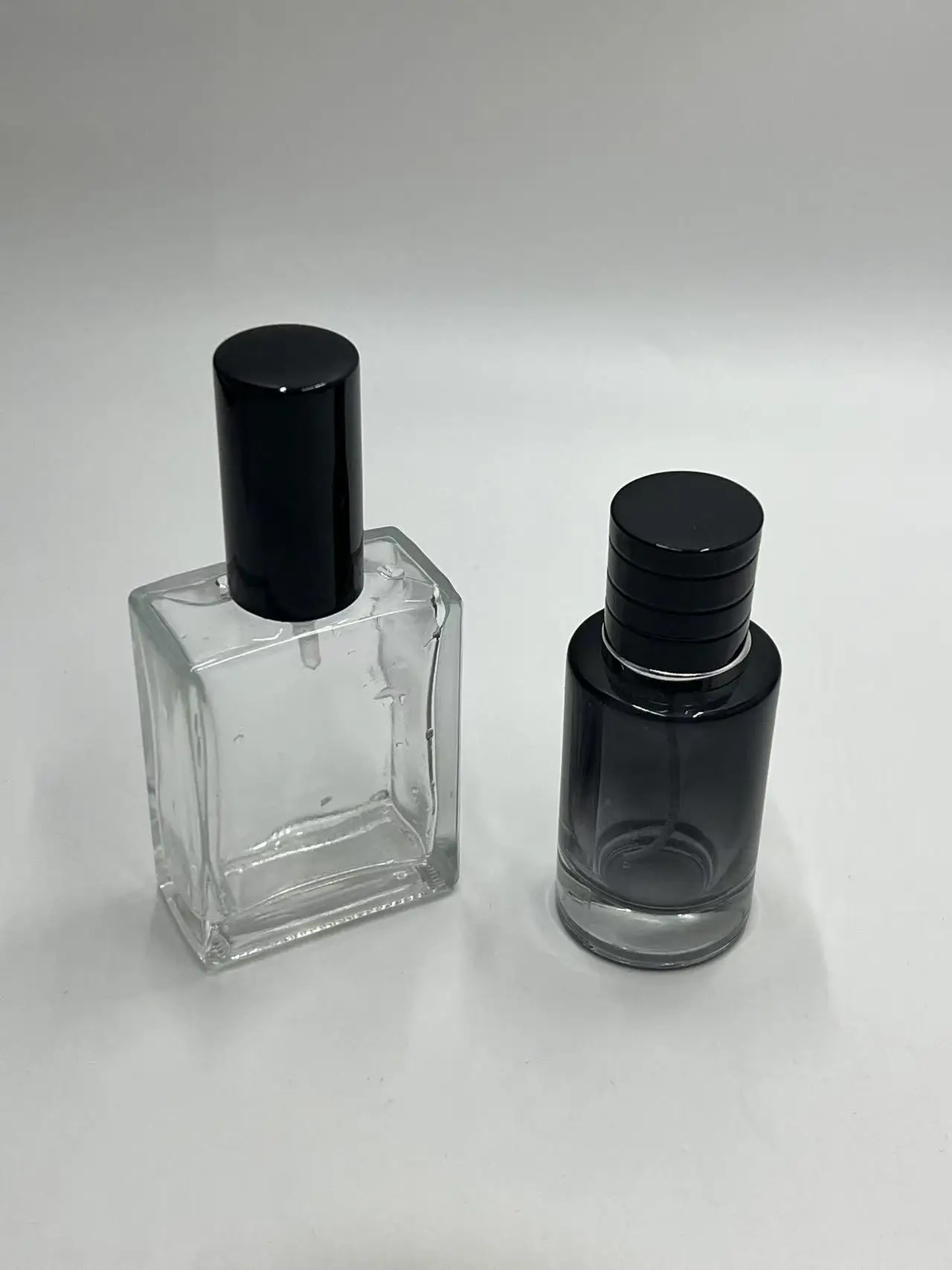 A sophisticated choice for showcasing your signature fragrance.