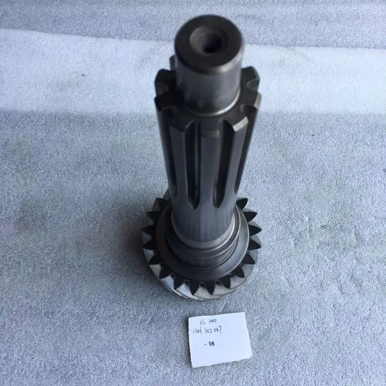 Transmission Parts Input Shaft 1346302047 for ZTO1006