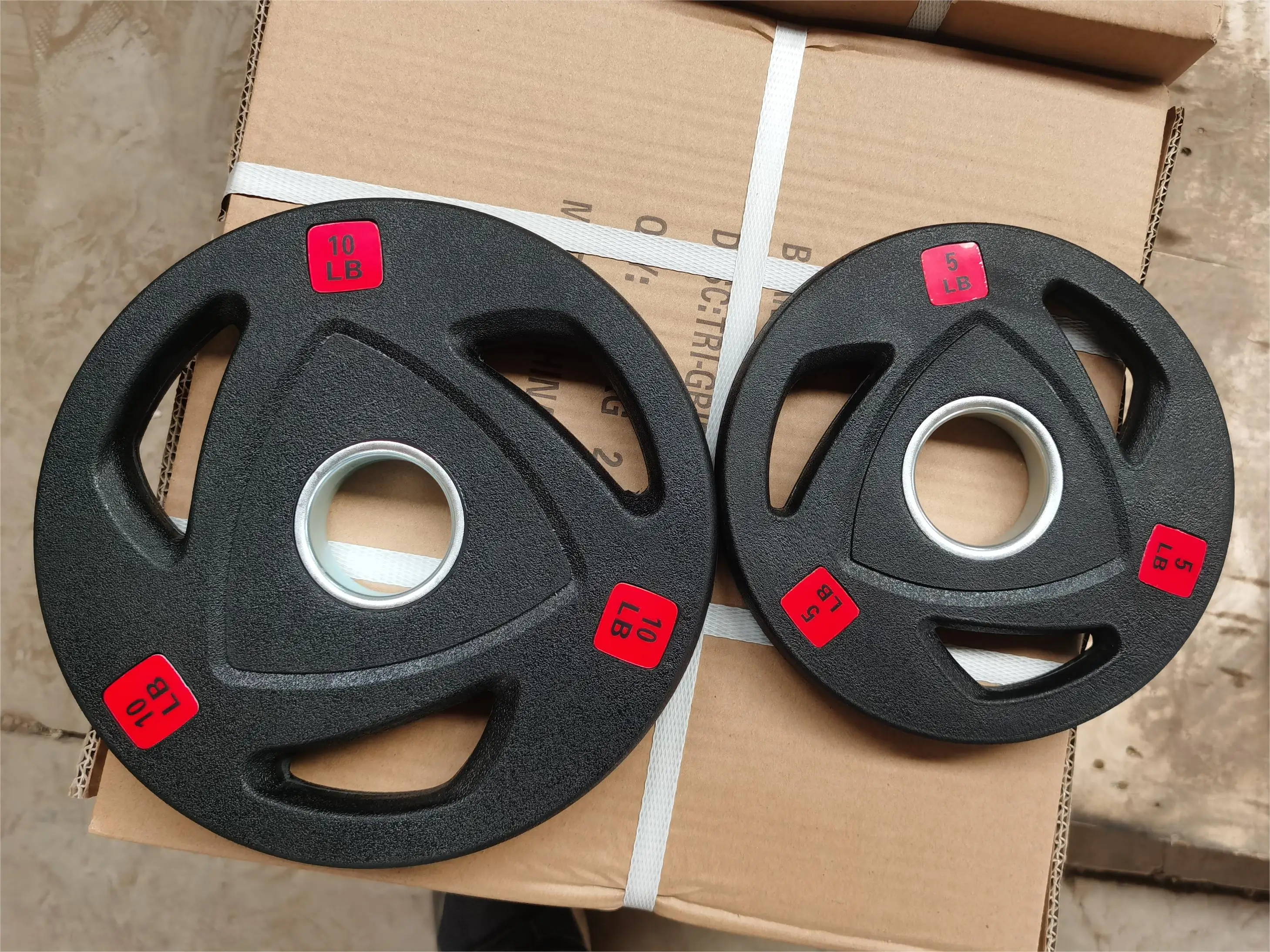 3-holes Black Rubber Weight Plate Gym Equipment Accessories Strength  Training Wholesale Stocked for Club