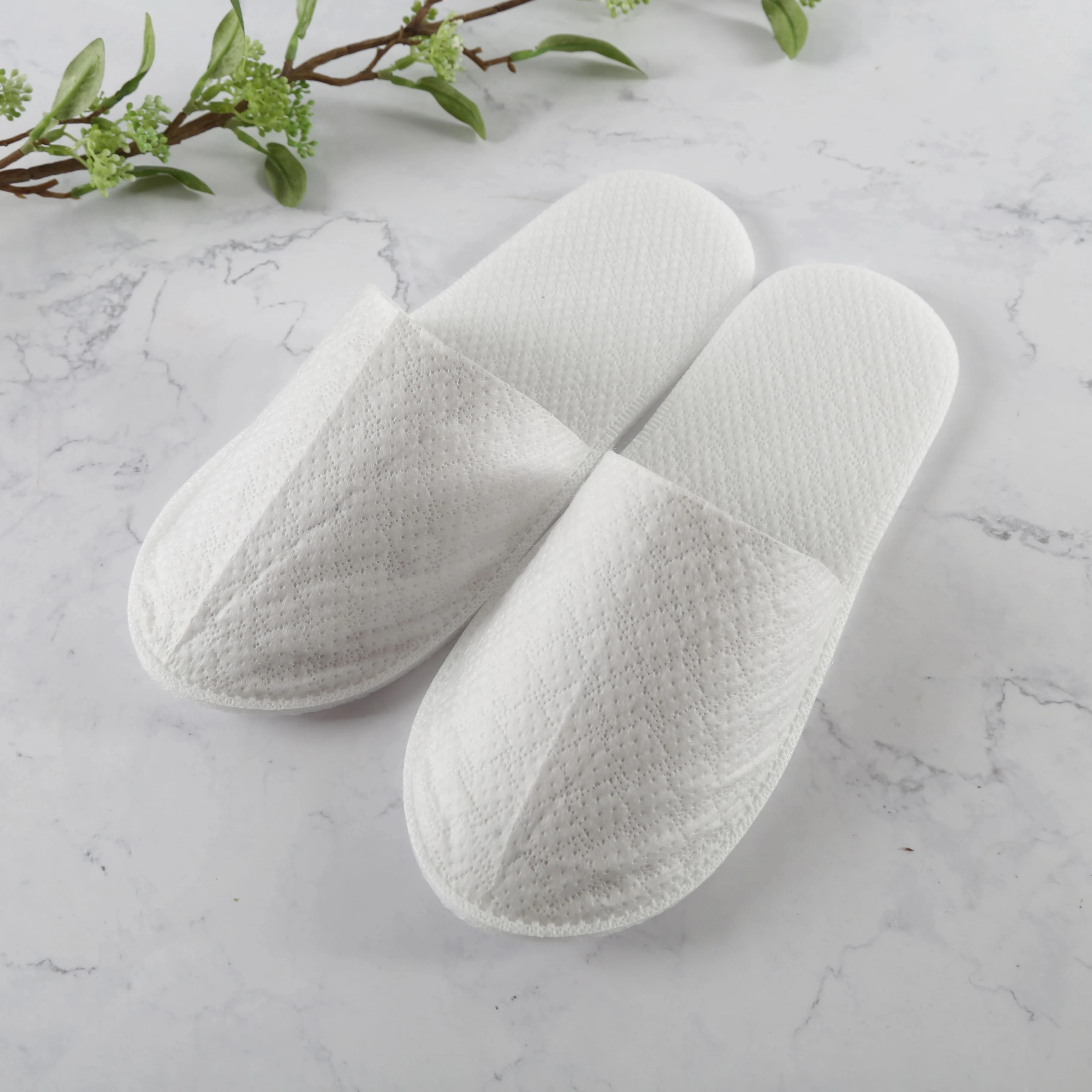 Pantoufles d'hôtel écologiques à logo personnalisé Chaussons