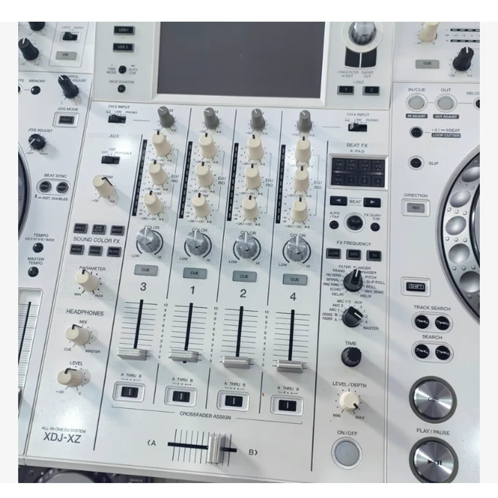 Pioneer DJ XDJ-XZ White Limited Edition | Flagship 4-Ch All-in-One